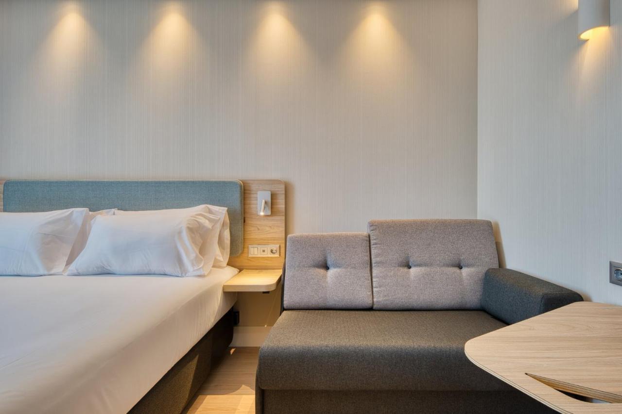 Holiday Inn Express - Madrid - Airport By Ihg エクステリア 写真