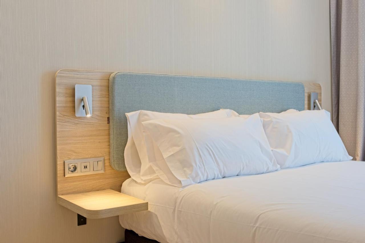 Holiday Inn Express - Madrid - Airport By Ihg エクステリア 写真