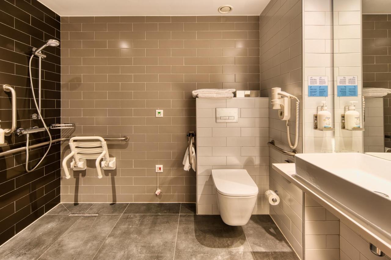 Holiday Inn Express - Madrid - Airport By Ihg エクステリア 写真