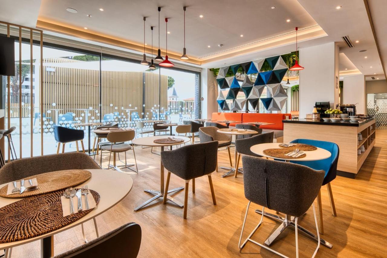 Holiday Inn Express - Madrid - Airport By Ihg エクステリア 写真