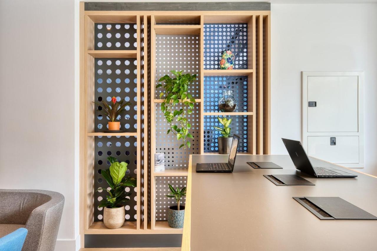 Holiday Inn Express - Madrid - Airport By Ihg エクステリア 写真